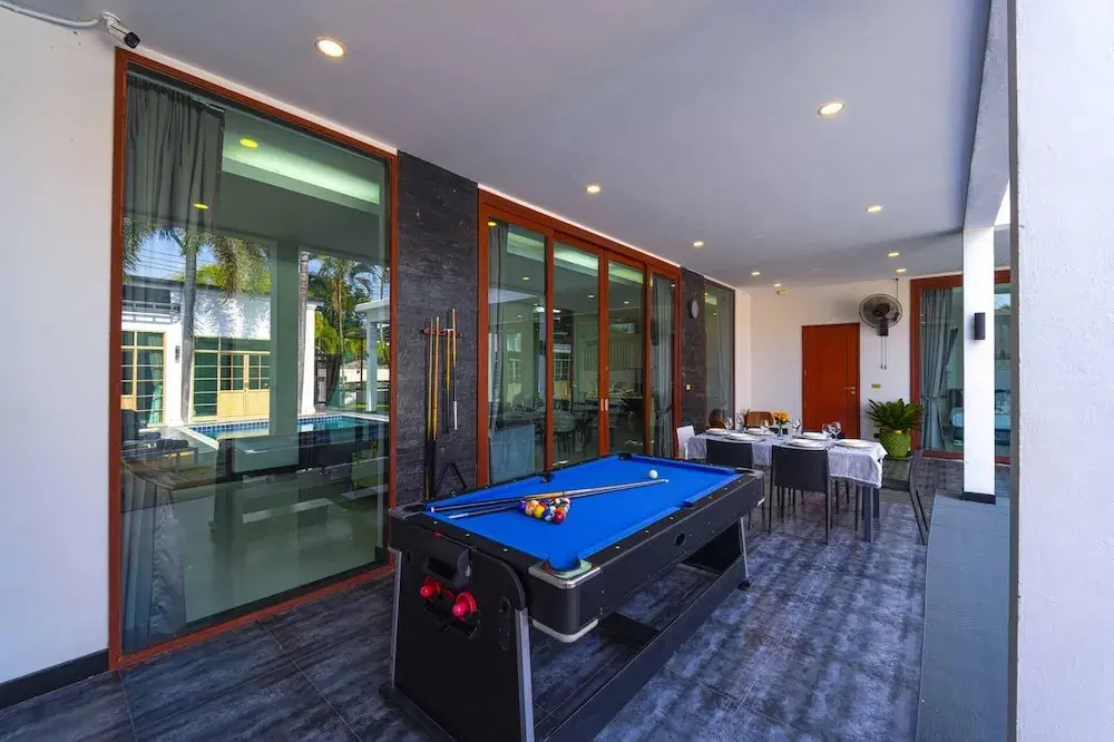 Beautiful 4-Bedroom Pool Villa - BL9