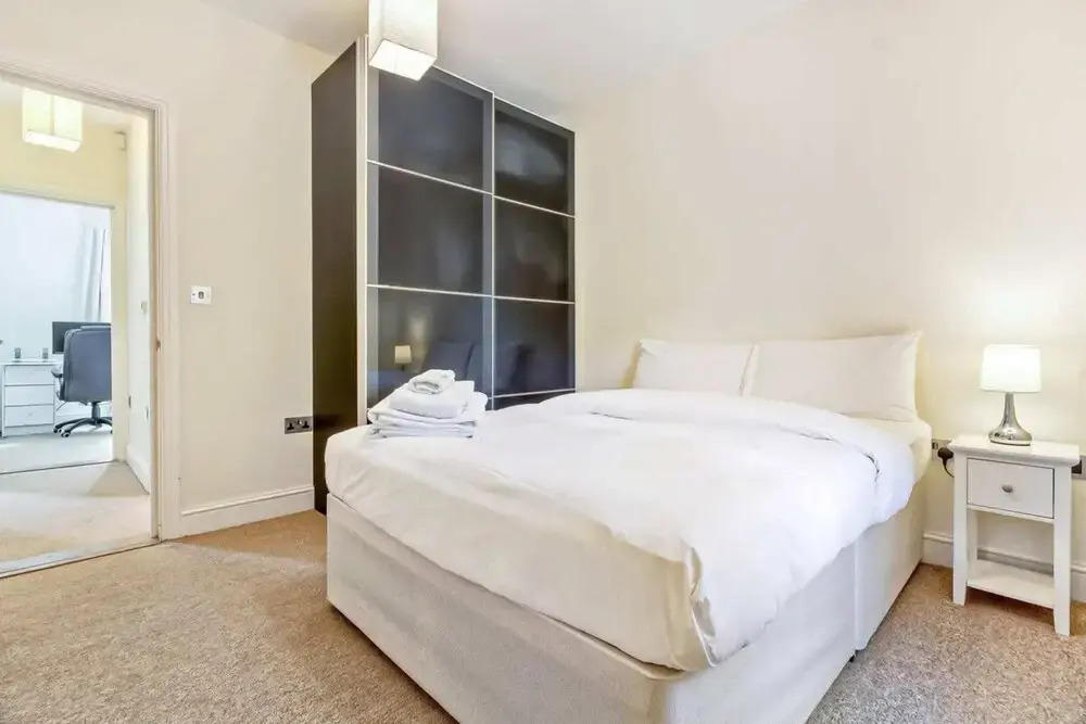 Stylish and Bright 3 Bedroom Duplex in North London