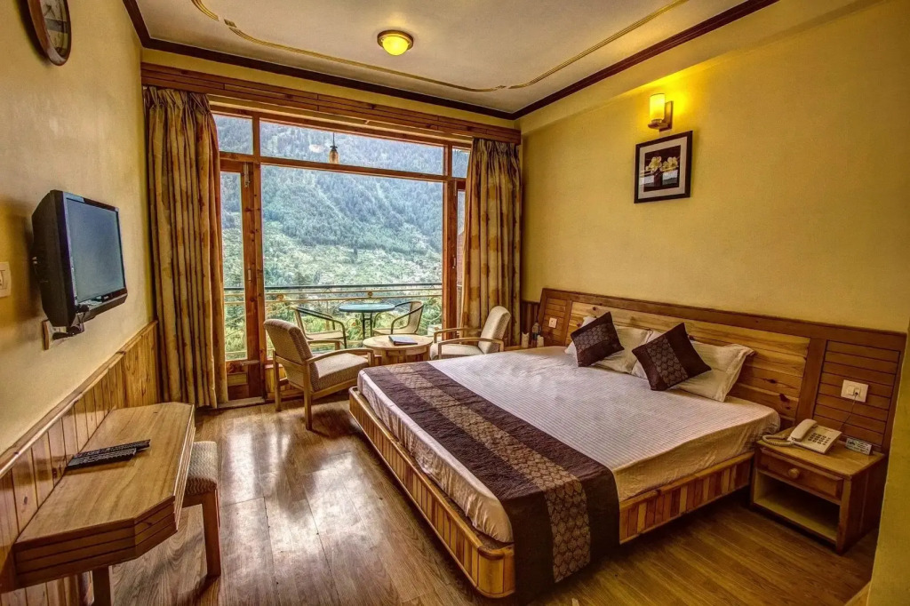 SNOW PEAK RETREAT & COTTAGES - MANALI (Centrally Heated)