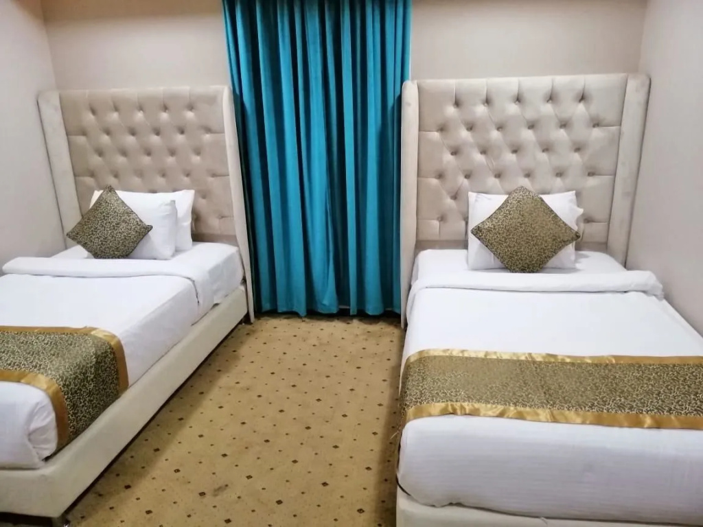 Grand Lily Hotel Suites