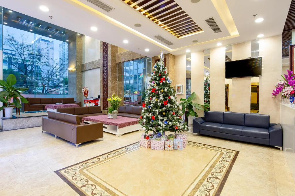 Crystal hotel by Ha My