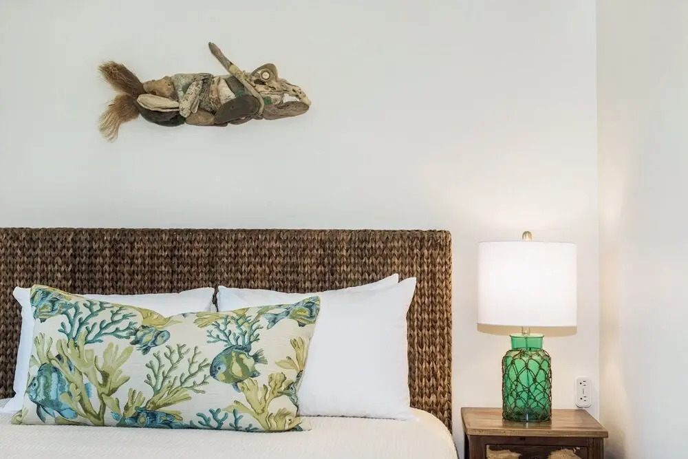 Kapiolani - As Seen On Hgtv 3 Bedroom Home by RedAwning