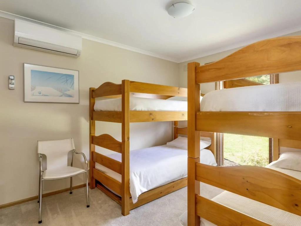 Poolside Getaway Dromana