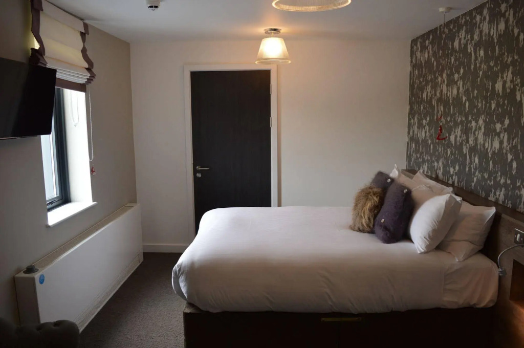 The Lodge Hotel