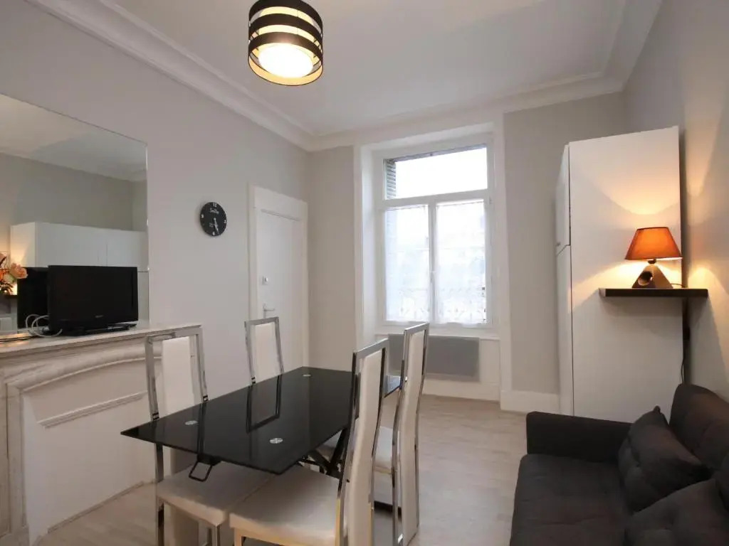 Appartement Mont-Dore, 1 pièce, 3 personnes - FR-1-608-176