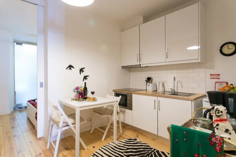 Bica Elevator Apartment Rentexperience