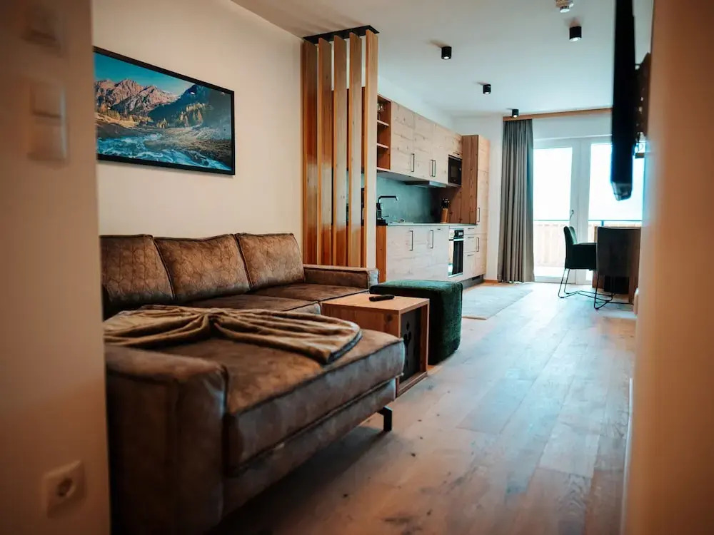 Large Apartment With Balcony & Terrace on Ski Slope
