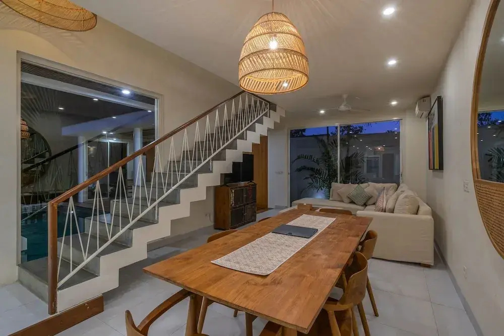 Villa Nestor - New Contemporary 3bd villa next to the Beach