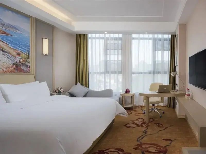 Vienna International Hotel Guizhou Guiyang Xiaohe Changjiang Road Subway Station