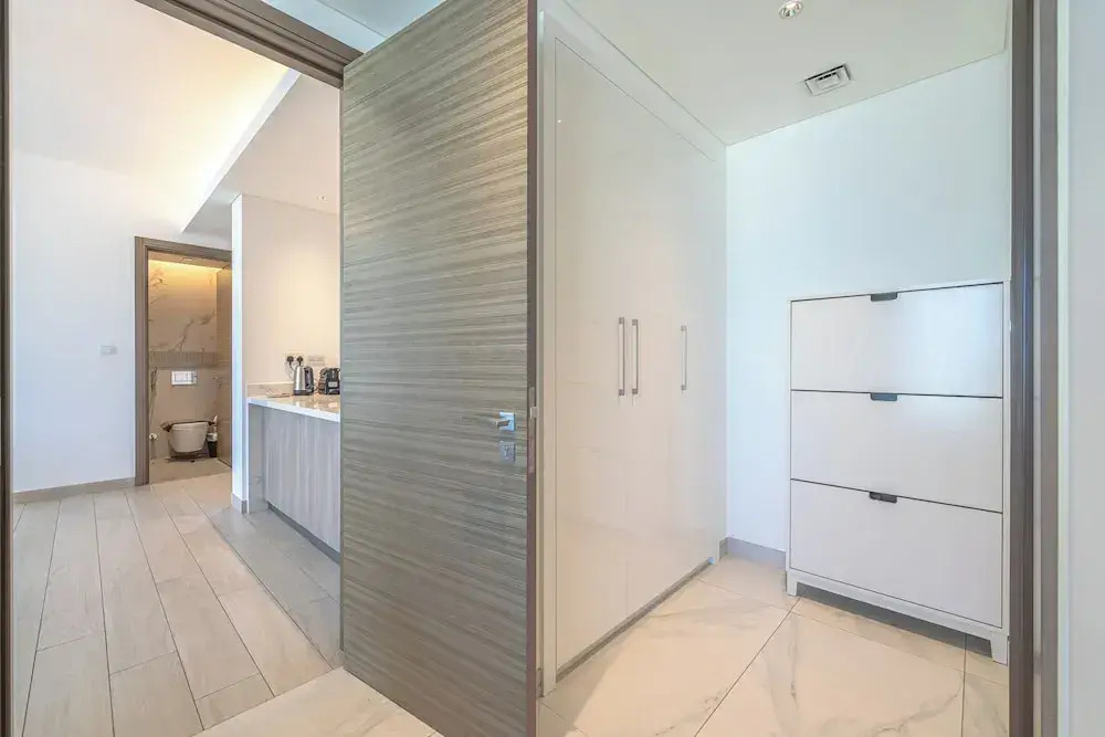 Marco Polo - Stunning 2BR with Burj View, Spacious Gym & Pool