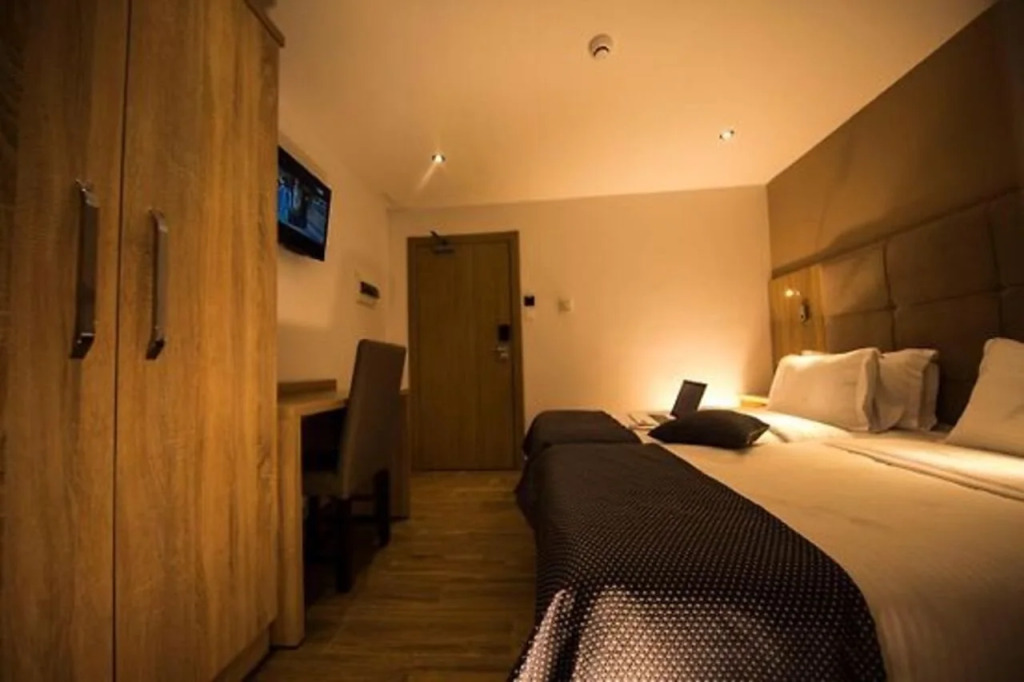 Hotel Bournissa
