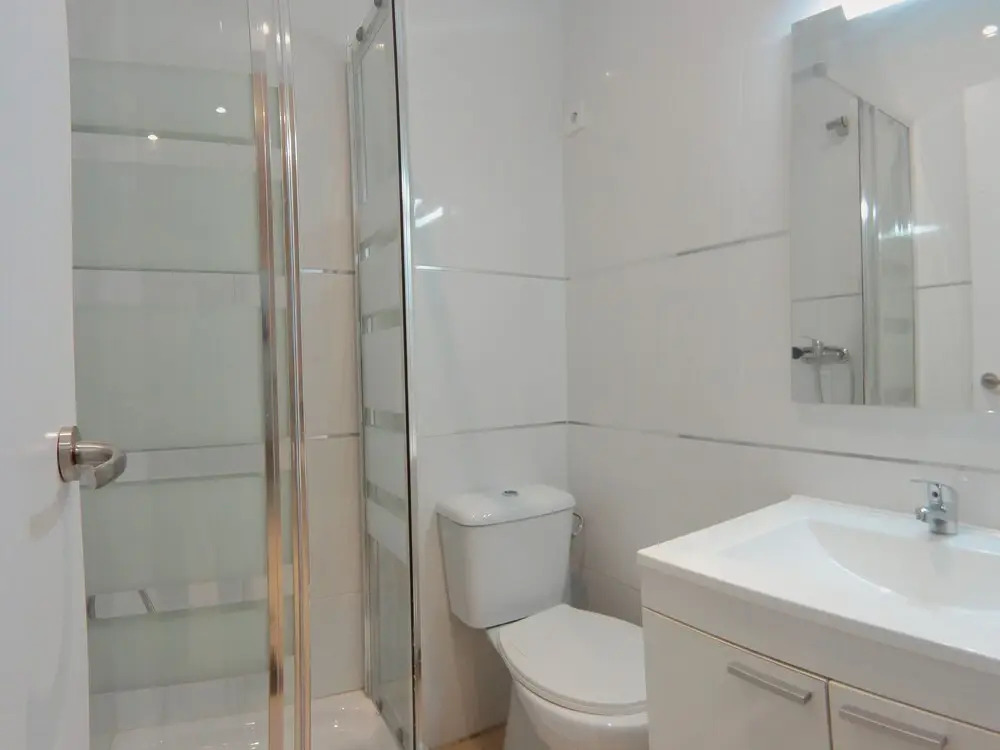 Apartamento interior en bajos cercano al parque Olof Palme AP2