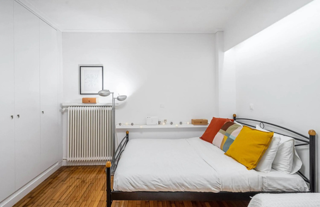 Lovely studio in Likavitos Hill