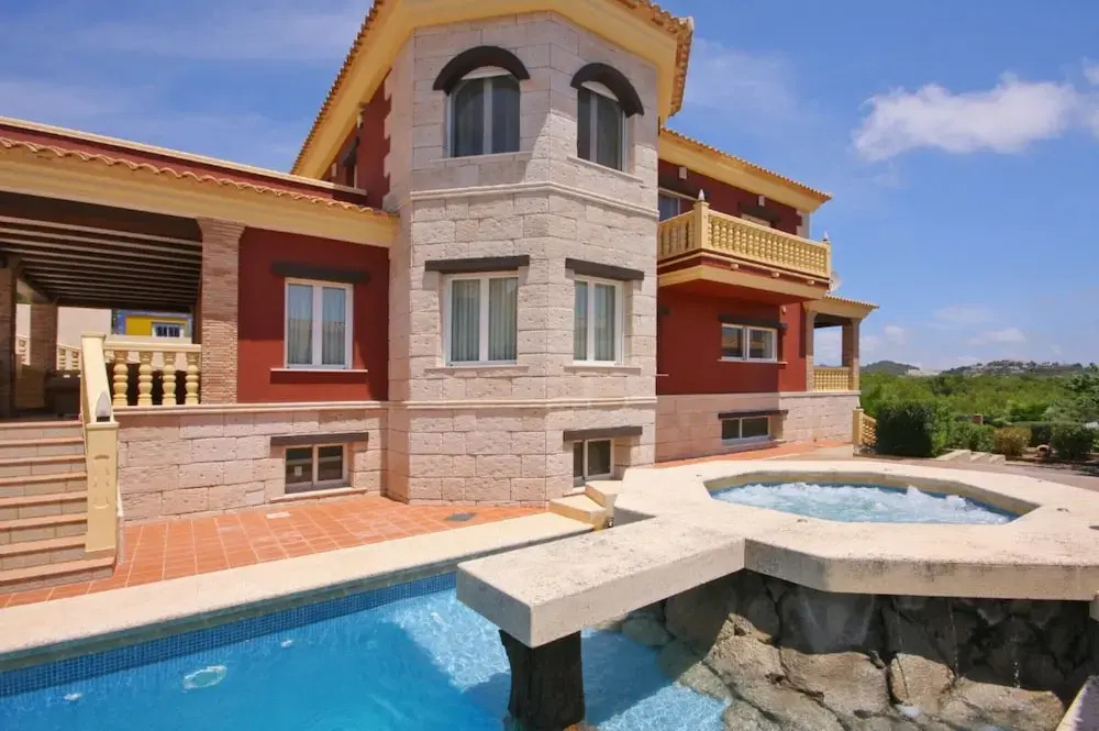 Villa - 4 Bedrooms with Pool, WiFi and Sea views - 104966