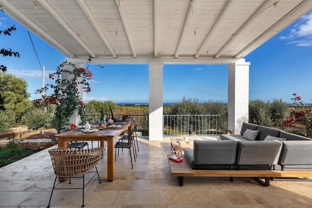 3686 Villa de Bellis by Perle di Puglia