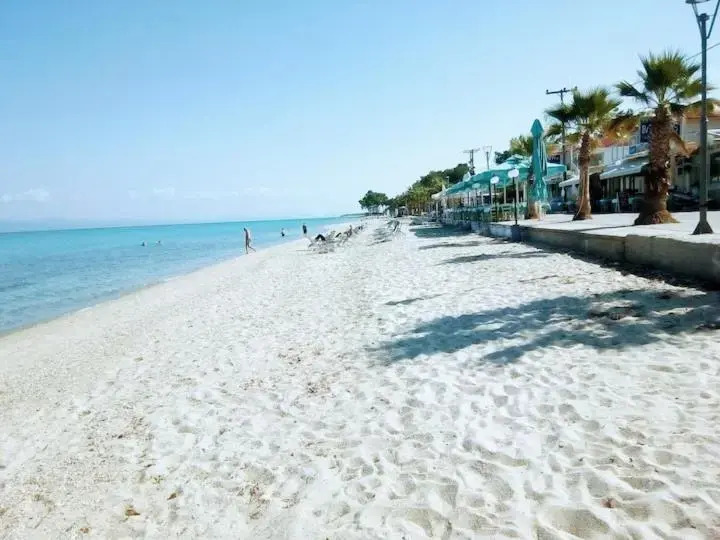 3 Bedrooms cozy Villa- 150m from the beach!