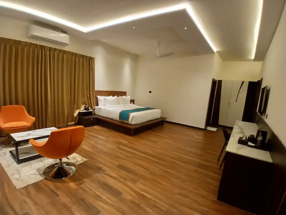 Quad Club, Nandi Hills