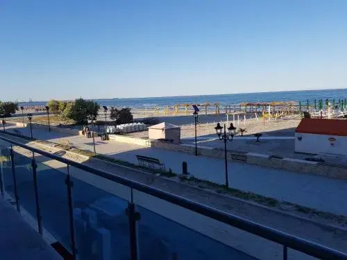 WAVE 1 Promenada Apartments