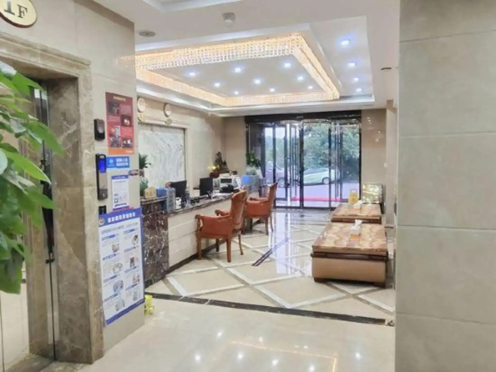 Huayuan Business Hotel