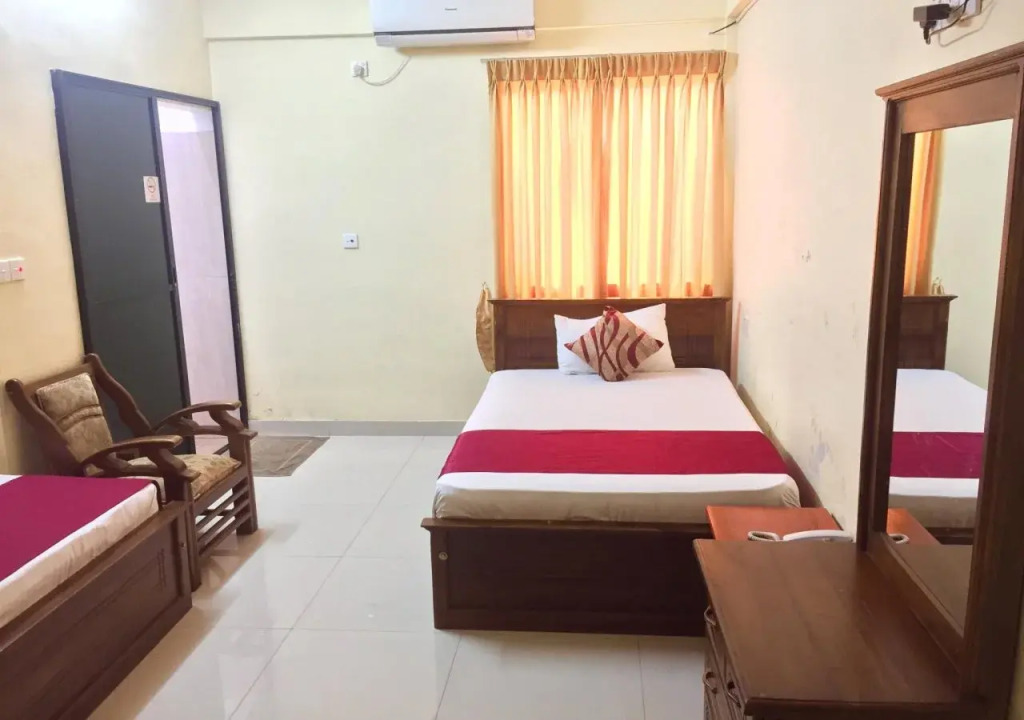 Yals Town Inn