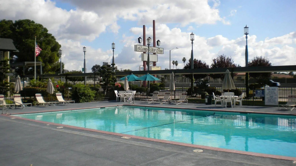 Lamp Liter Inn Visalia, an Ascend Collection Hotel