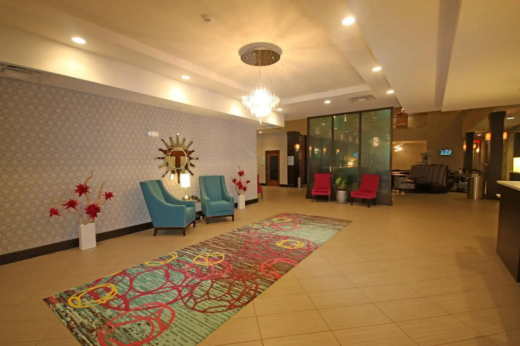 Holiday Inn Express & Suites Charlotte North by IHG
