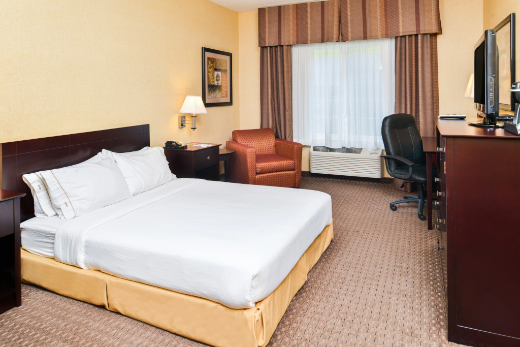 Holiday Inn Express Hotel & Suites Portland - Jantzen Beach by IHG