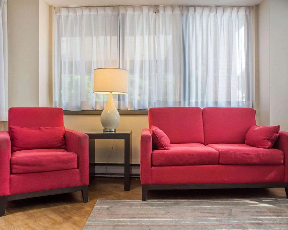 Comfort Inn Cambridge - Highway 401