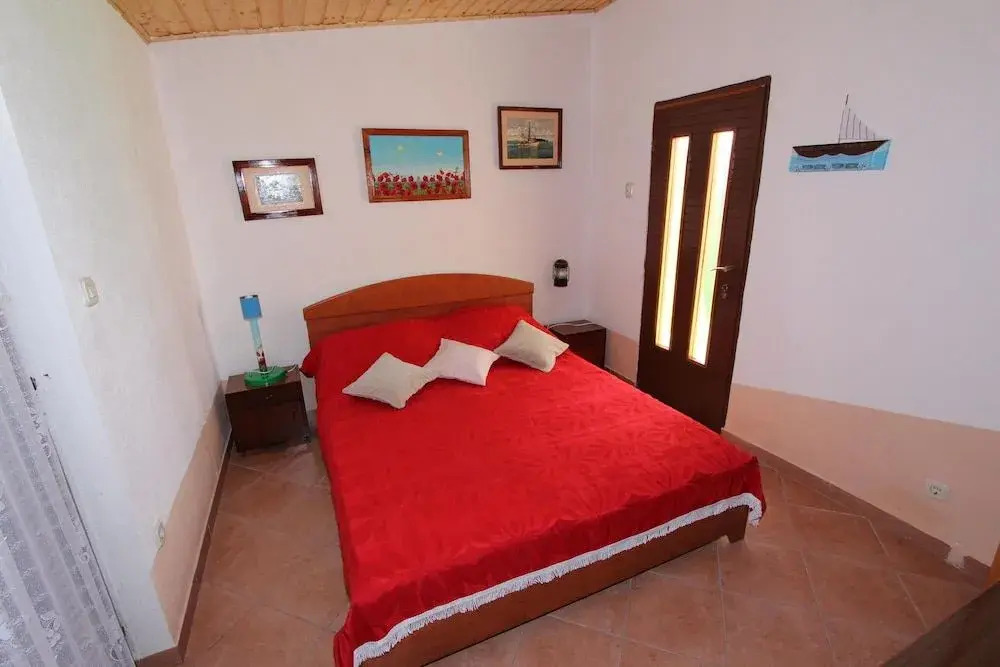 Holiday House Nar