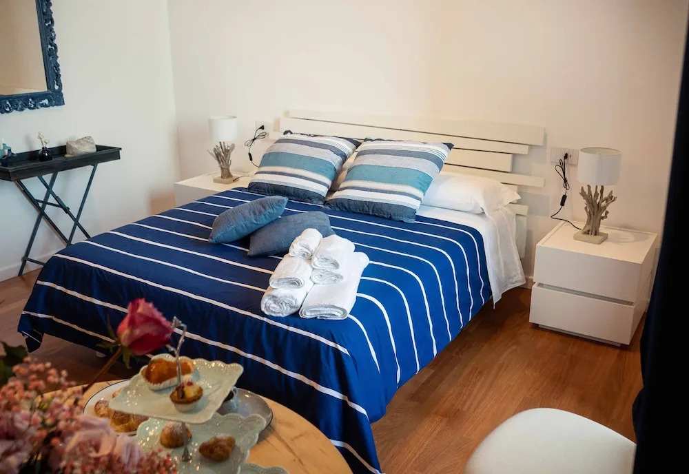 MareLuna Rooms