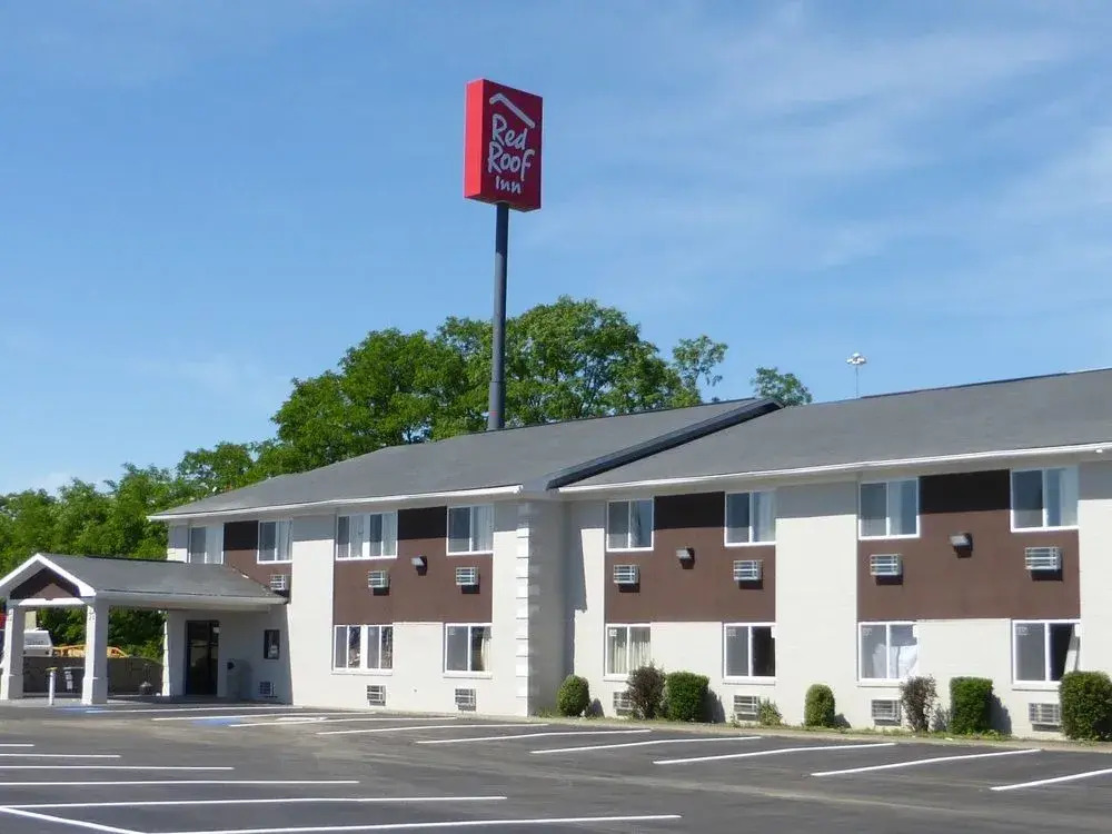 Super 8 Dry Ridge