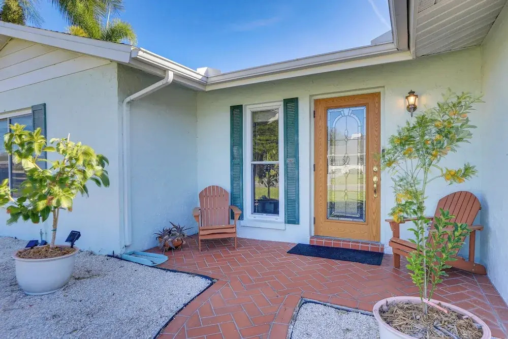 Pet-friendly Home w/ Heated Pool in Bradenton