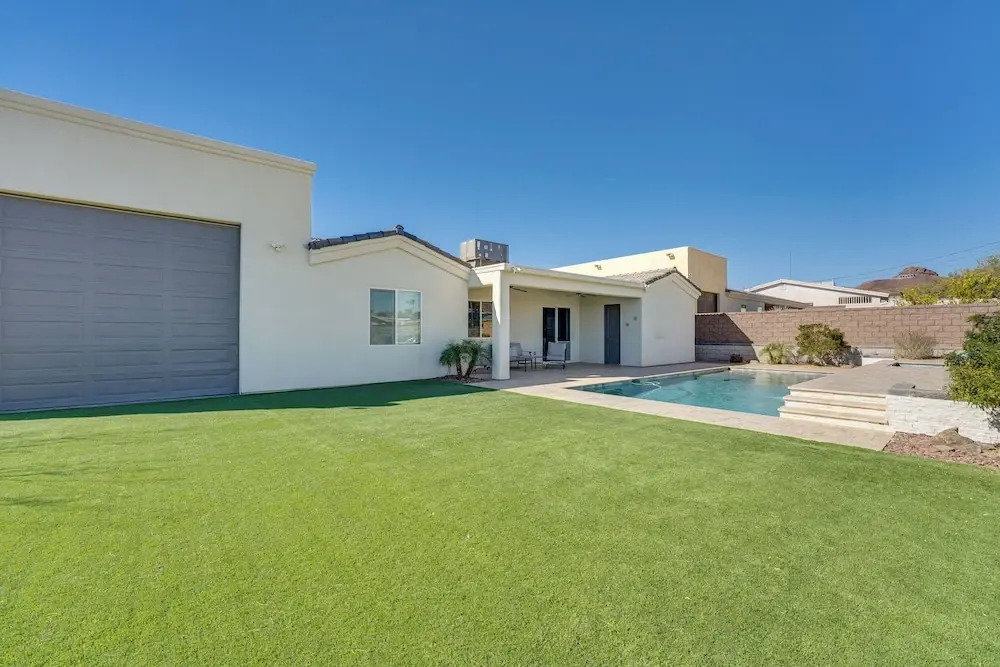 Heated Pool and Spa Lake Havasu City Villa!