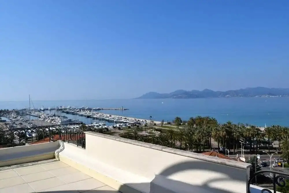 Apartment With 2 Bedrooms in Cannes, With Wonderful sea View, Terrace