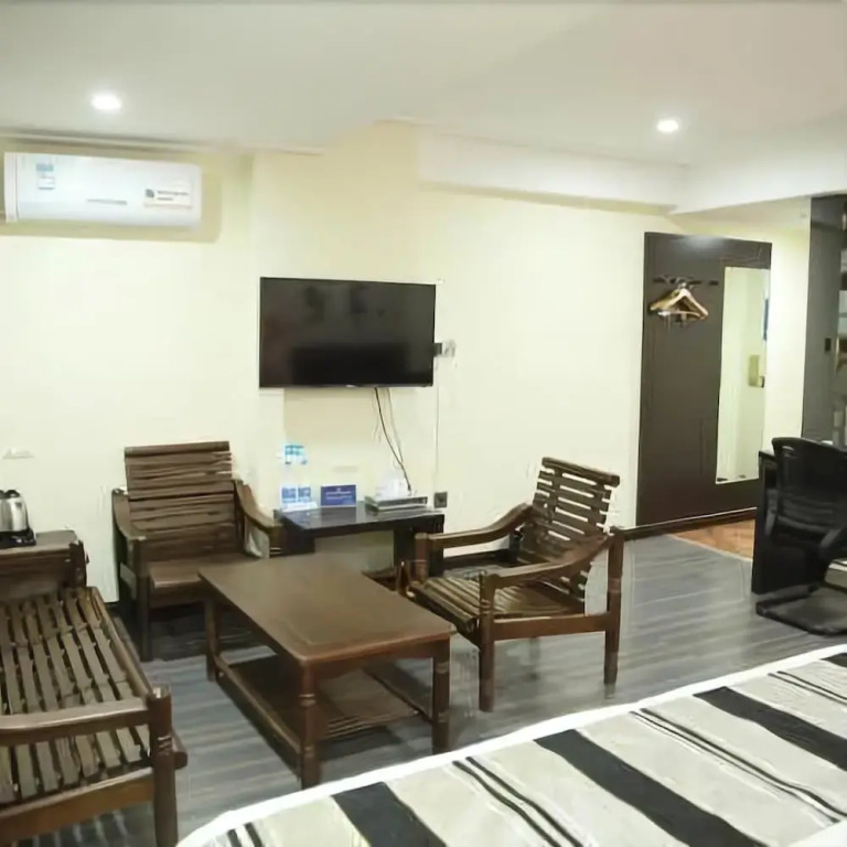 Super 8 Hotel