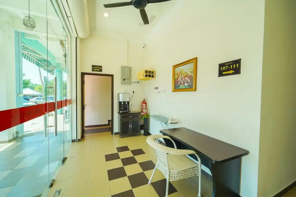 CMN Hotel & Homestay
