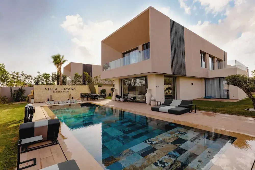 Marrakech Oasis Retreat - 5-Bedroom Villa with Private Pool