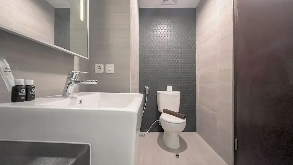 Modern Studio (No Kitchen) Apartment at Skales Residence Nusa Dua Bali