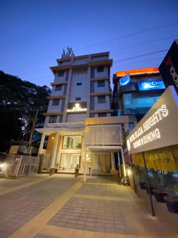Hotel Plaza Heights by RAK Rooms, Mangaluru