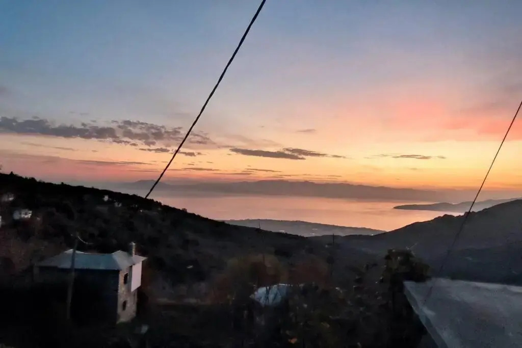 COZY VILLAGE HOUSE ΑΓΙΟΣ ΛΑΥΡΕΝΤΙΟΣ ΠΗΛΙΟΥ
