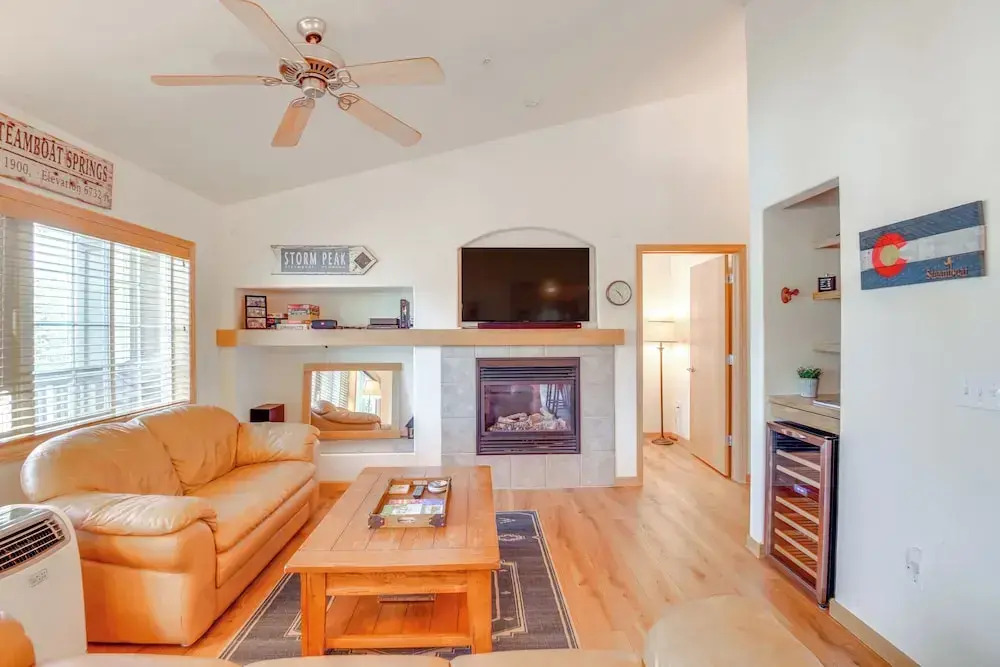 Condo w/ Mtn View < 1 Mi to Steamboat Resort!
