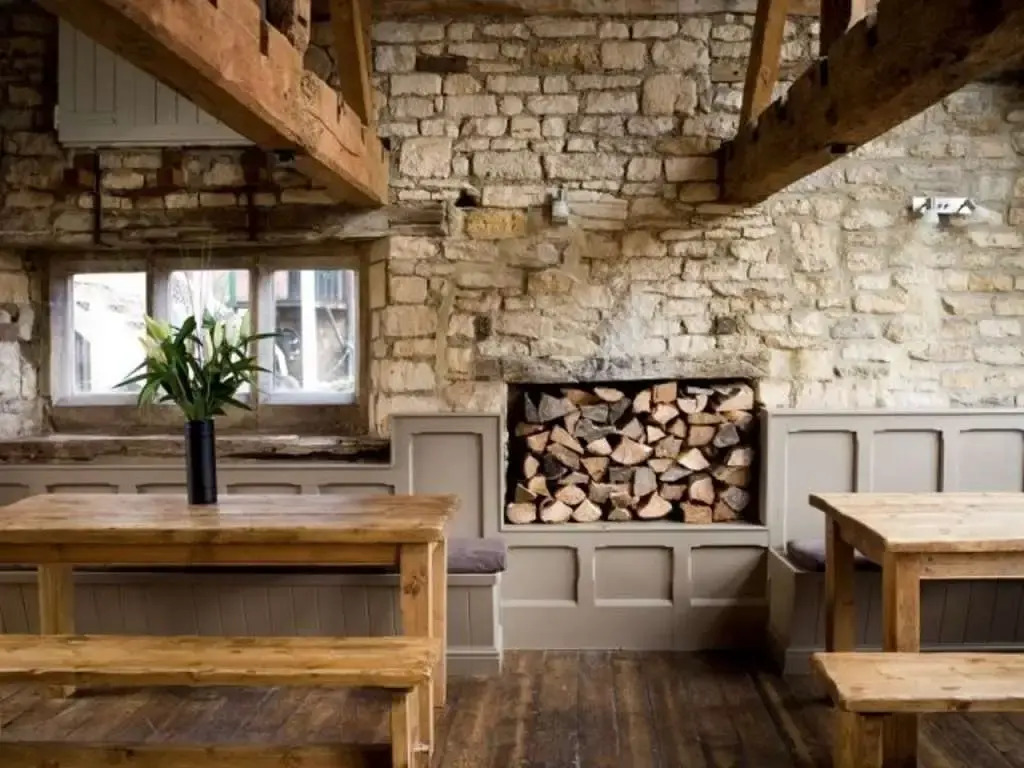 The White Hart Inn