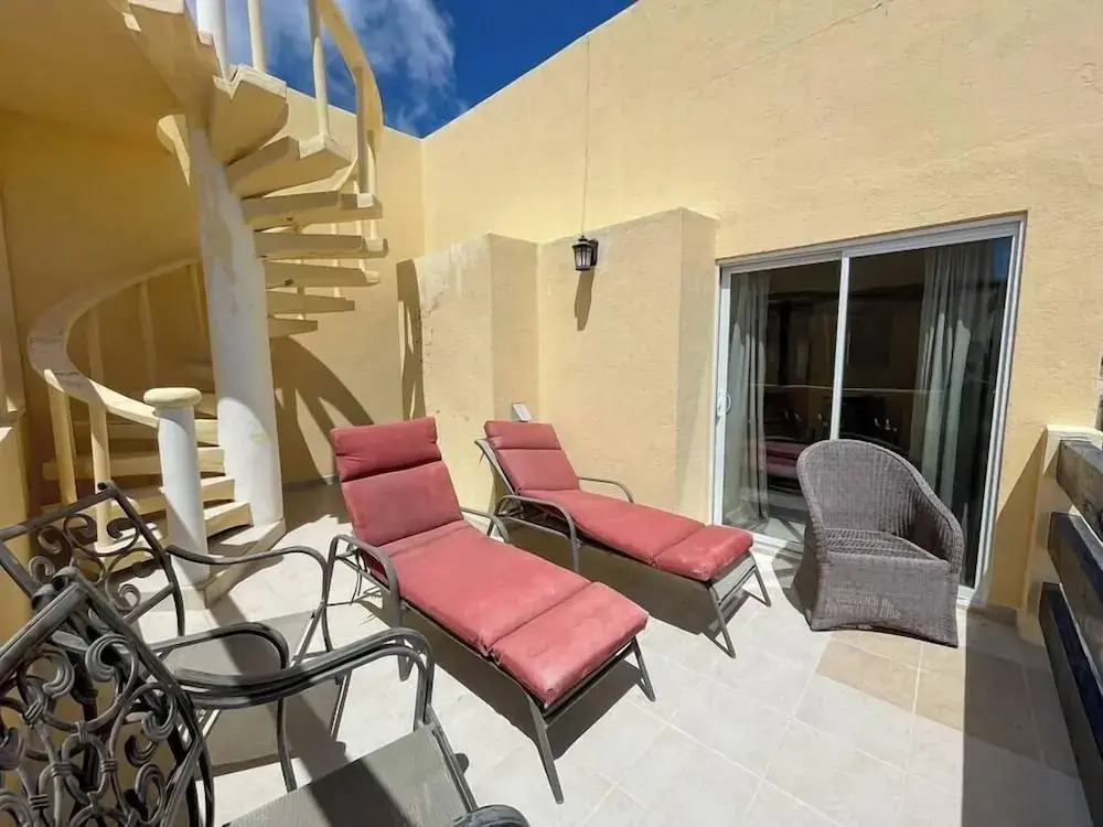Gated 2BR Apartment Near Sandy Beach