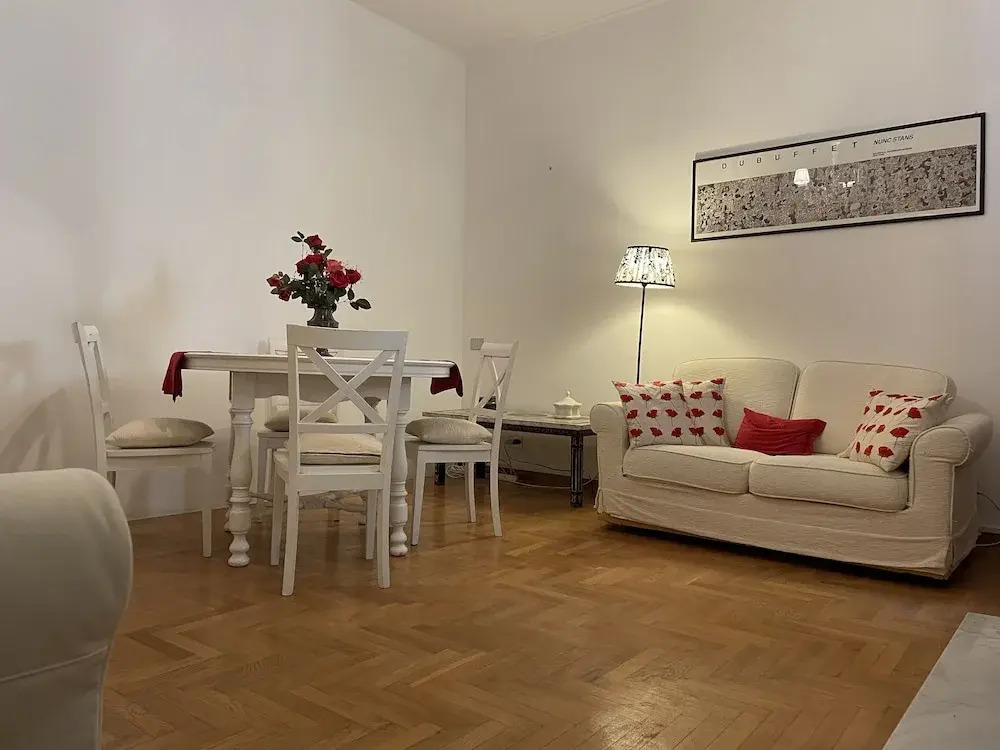 Elegant Apt-typical Roman Palazzina Pz Alessandria