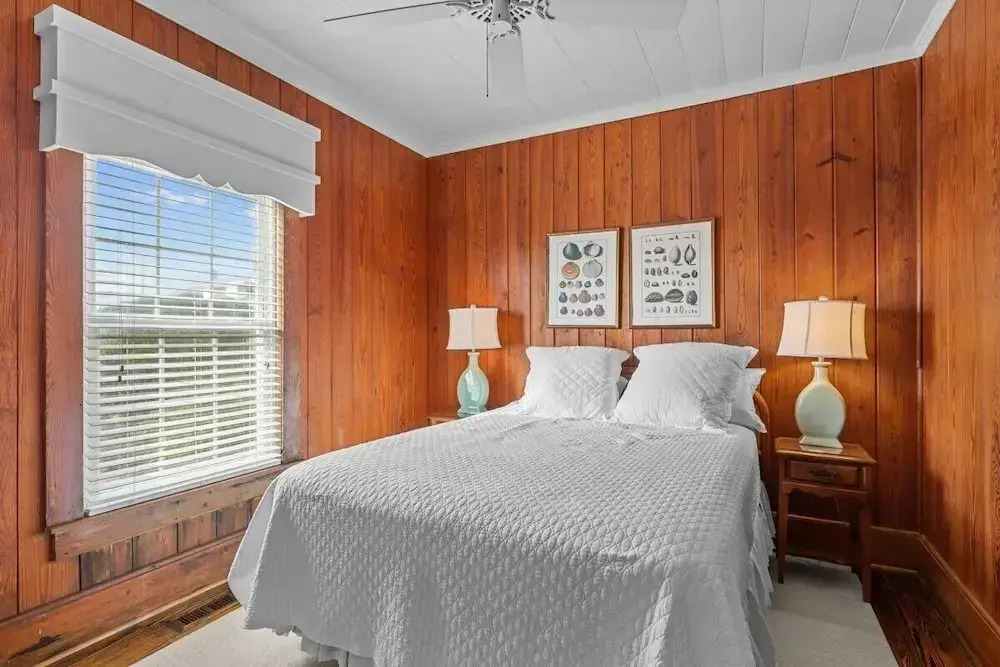 Sunset Shores 5 Bedroom Home