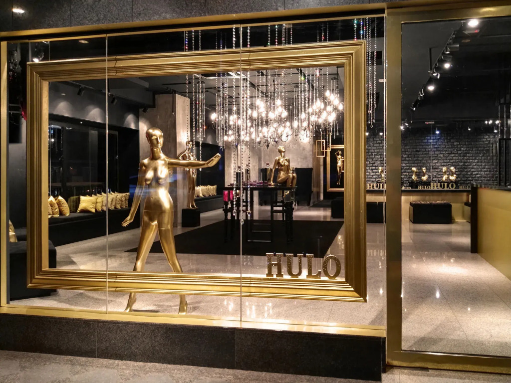 The Hulo Hotel Gallery