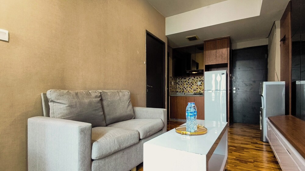 Modern 1Br With City View At Tamansari Papilio Apartment