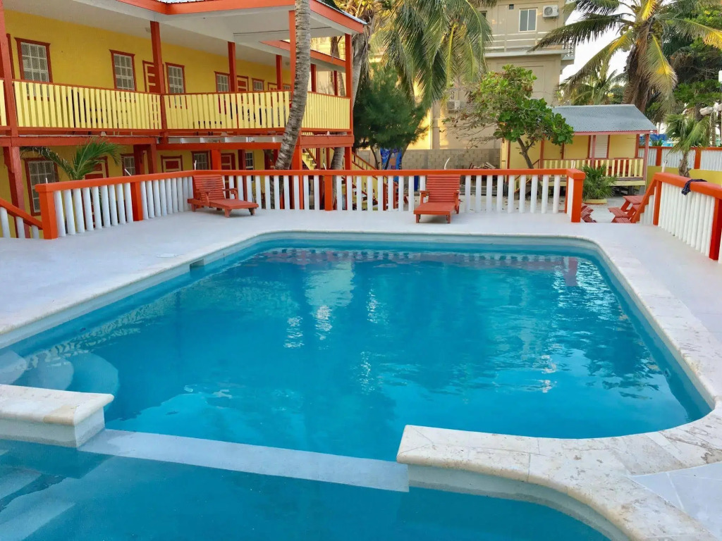 La Isla Resort
