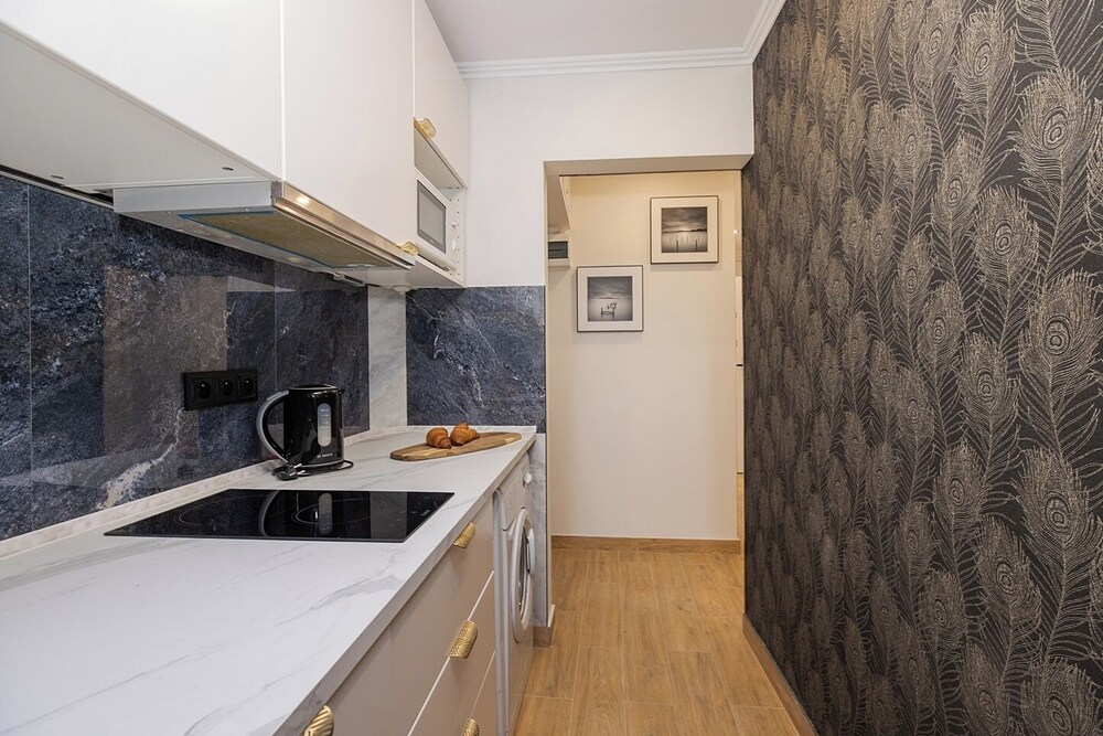 UNITApartament Short Rent Apartment in Warsaw by Metro Station Rondo ONZ Apart with 3bedrooms 22