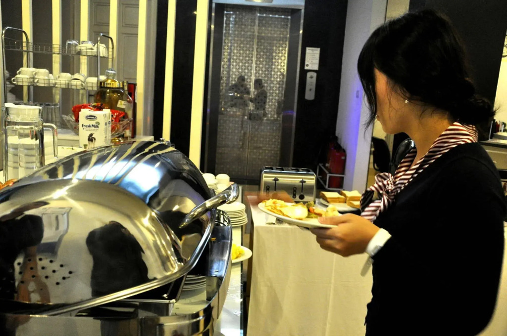 Ping Hotel